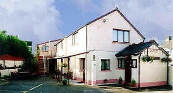The New Inn Guest House Bridgend  Bagian luar foto